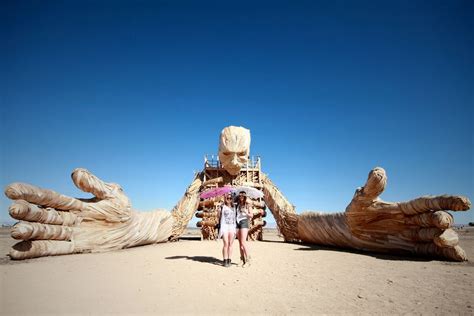  De AfrikaBurn: Een Spiegel van Verandering en Creatieve Expressie in de Karoo